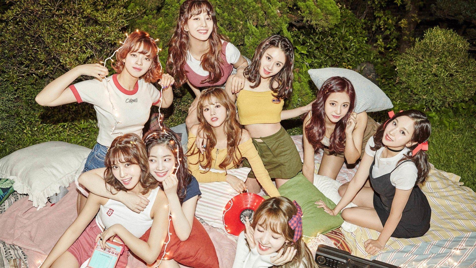 Twice 4k pictures.jpg