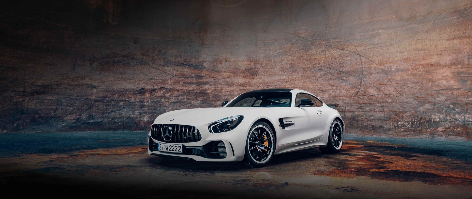 AMG GT R Wallpaper.jpg