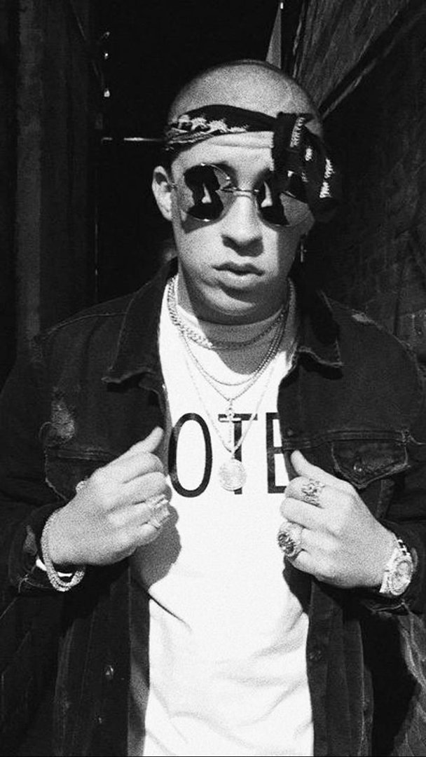 Bad Bunny Photo.jpg