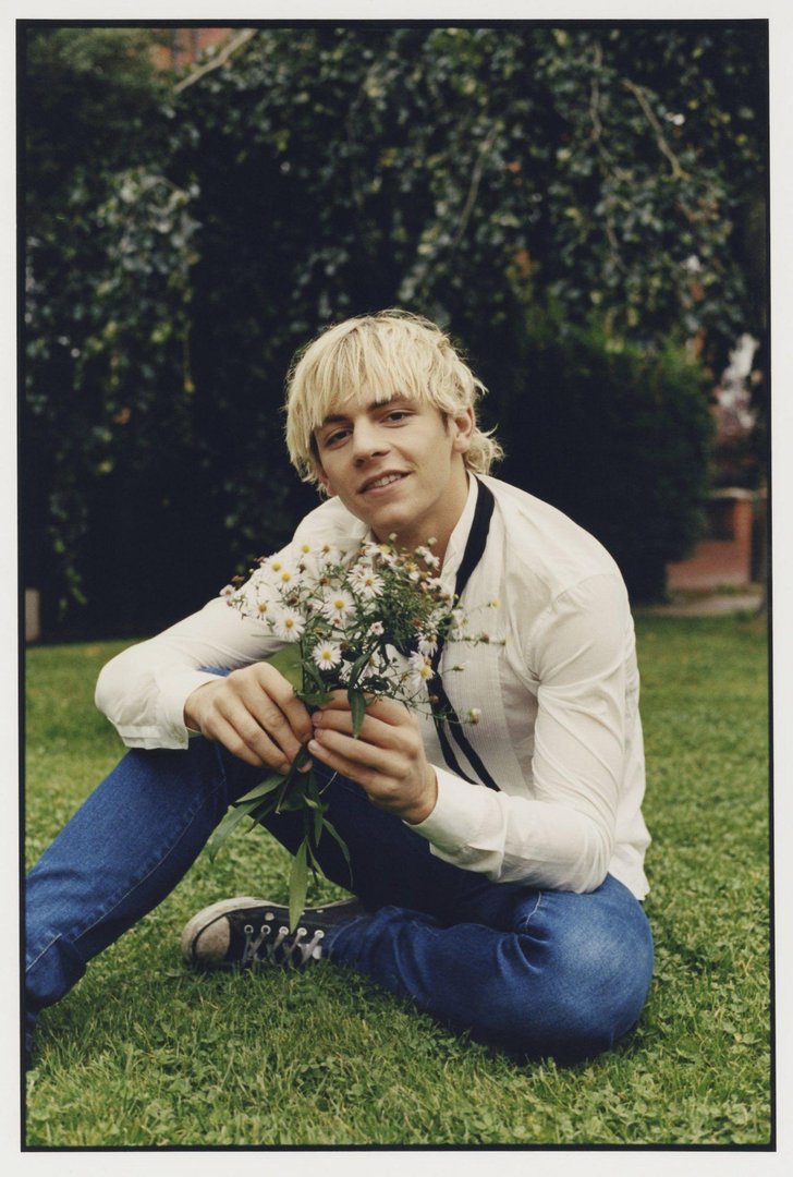 Ross Lynch picture.jpg