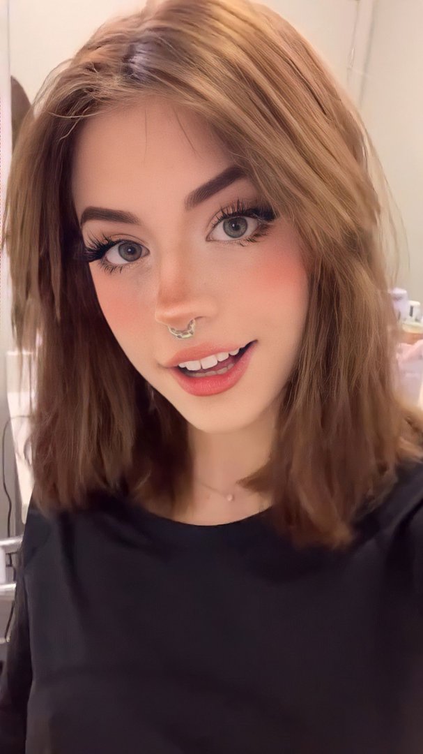 Hannah Owo pictures.jpg