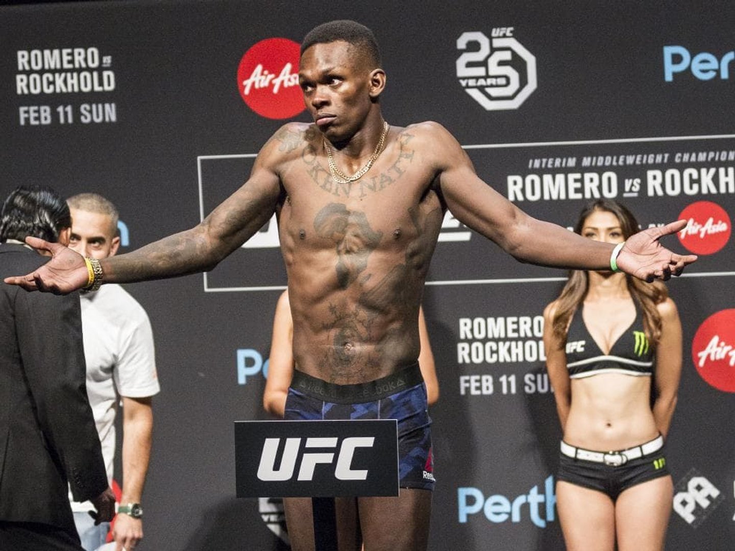 Israel Adesanya Pictures.jpg