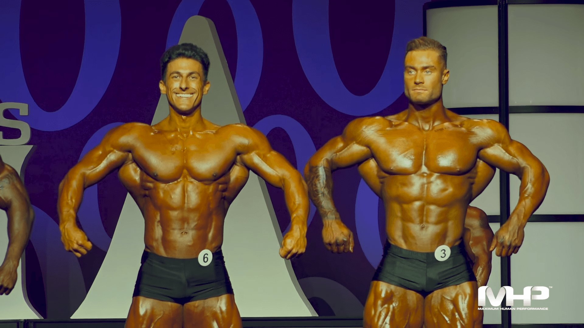 Chris Bumstead wallpaper.png