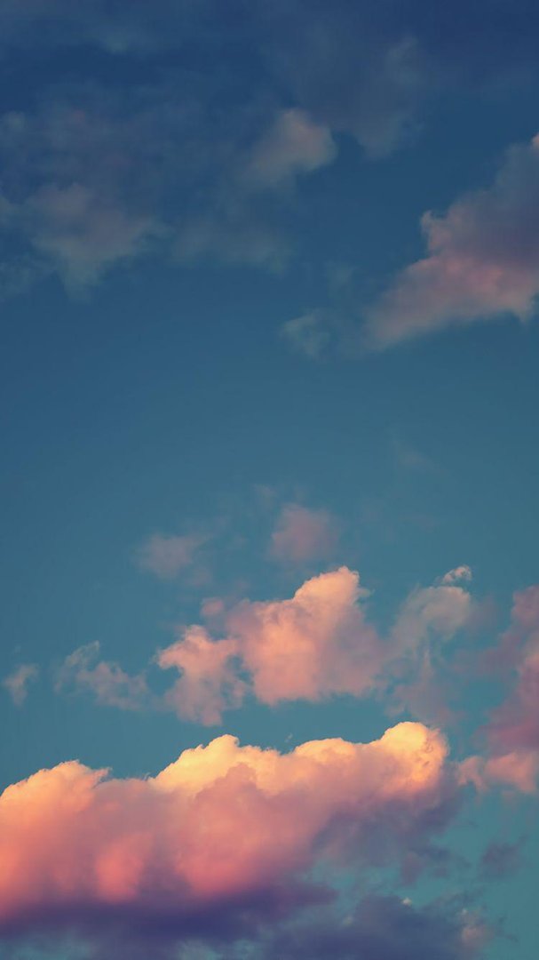 Home Screen wallpaper.jpg