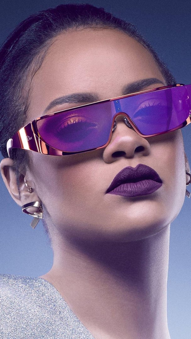 Rihanna iPhone pictures.jpg