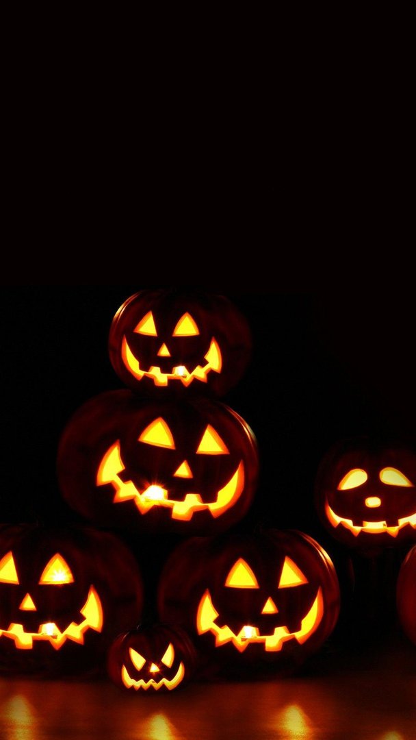 Halloween Phone picture.jpg