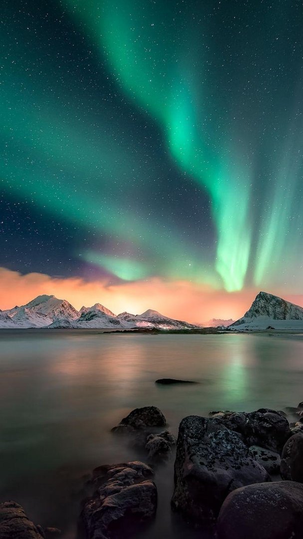 Aurora iPhone Background.jpg