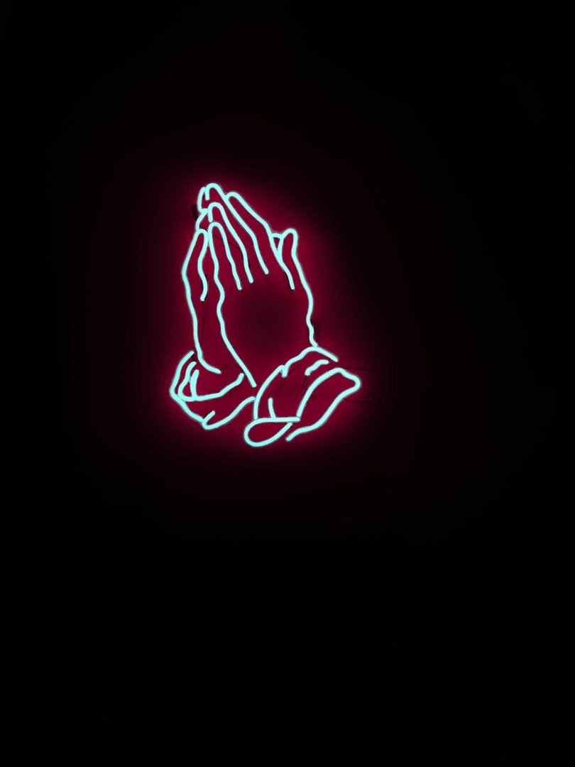 Praying Wallpapers.jpg