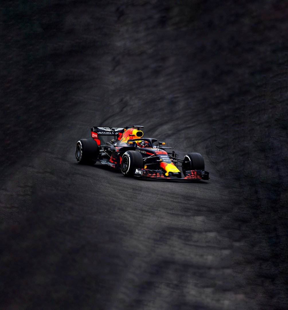 Max Verstappen 4K Images.jpg