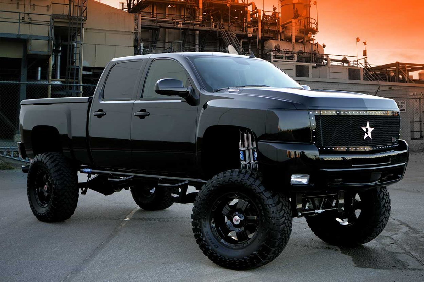 Jacked Up Trucks Wallpapers.jpg