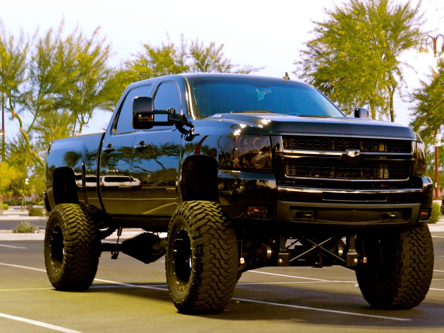 Lifted Truck Pictures.jpg