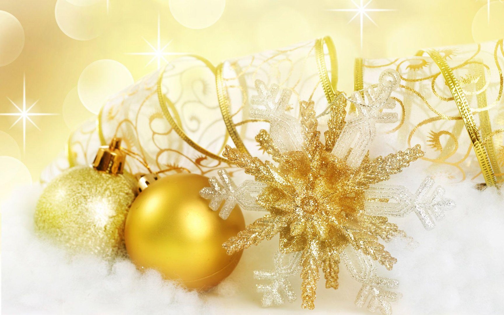 Gold Christmas Wallpapers.jpg