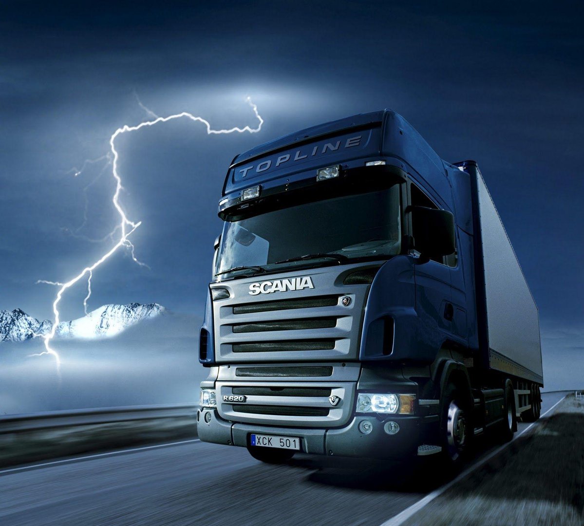 Truck 4K Pictures.jpg