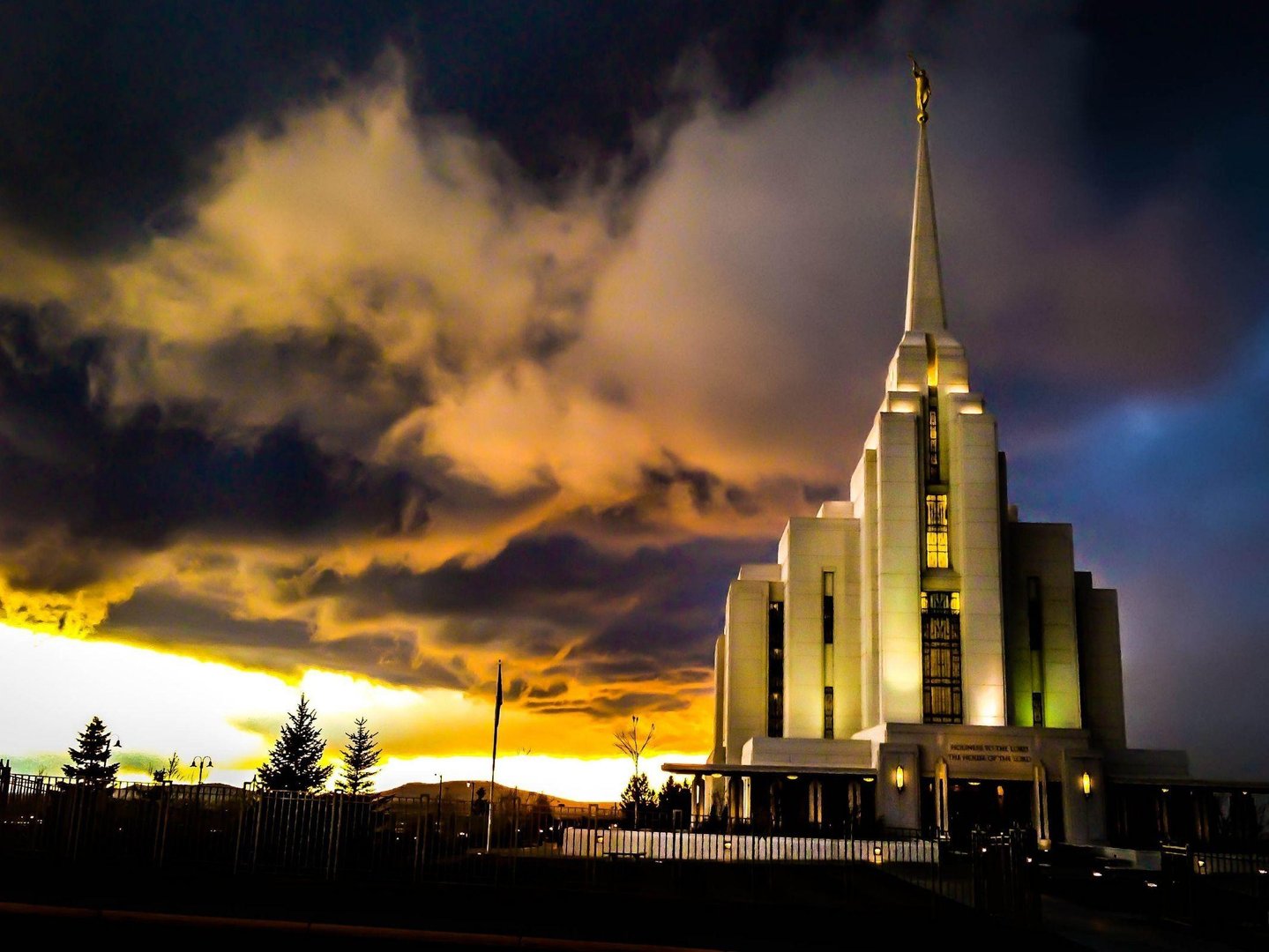 LDS Wallpapers.jpg