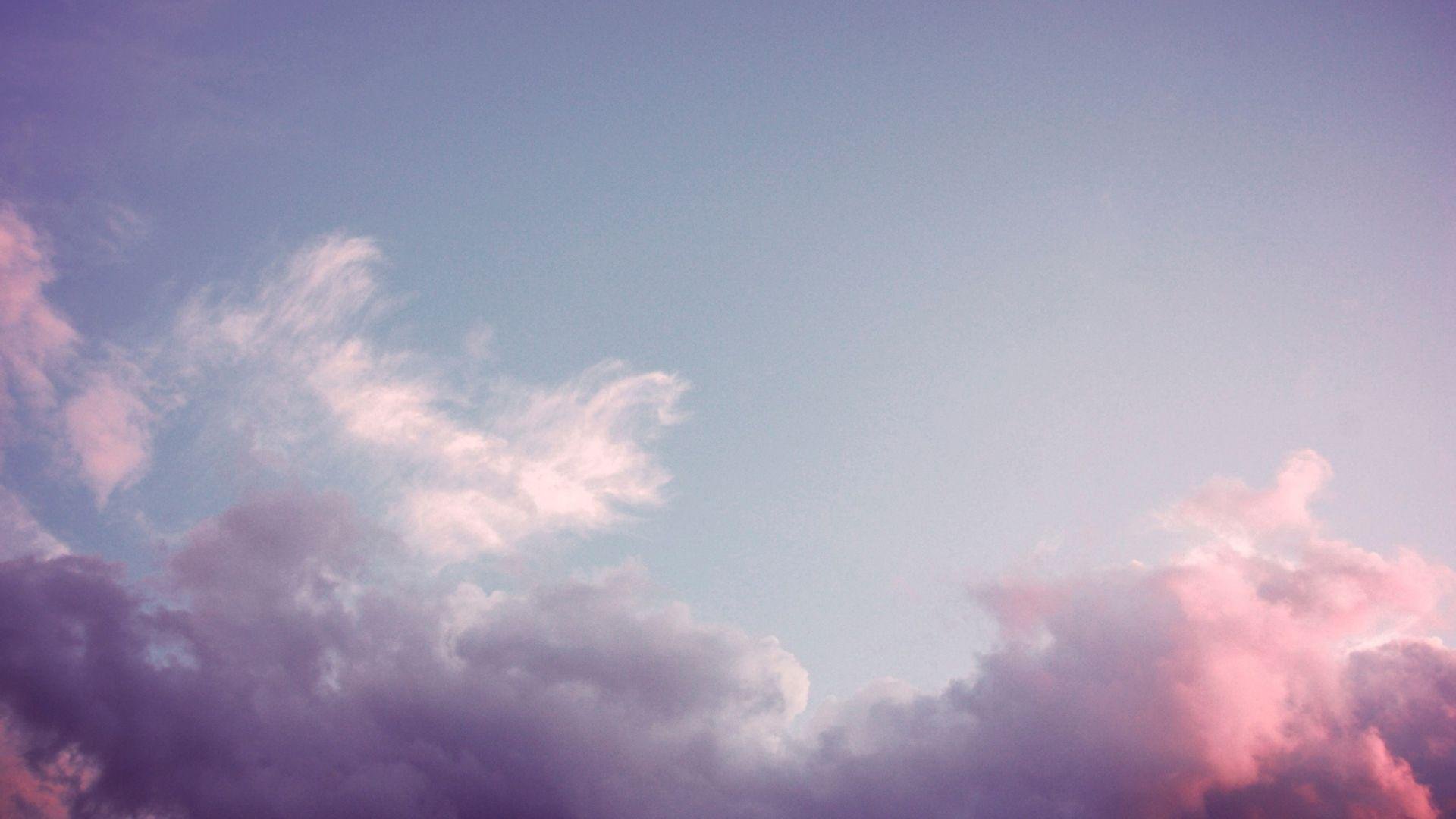 Aesthetic Cloud Desktop Background.jpg