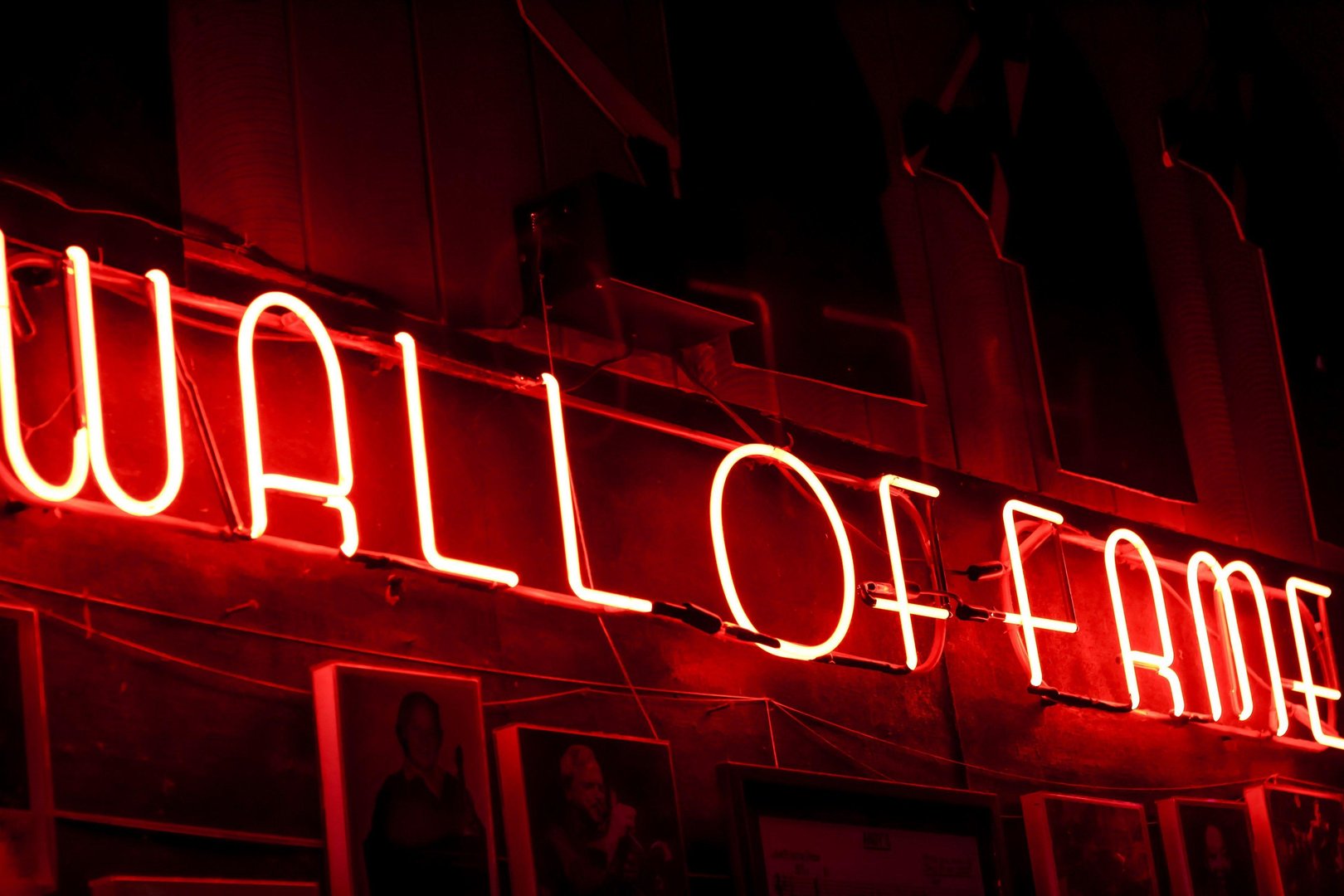 4K Red Neon Wallpapers.jpg