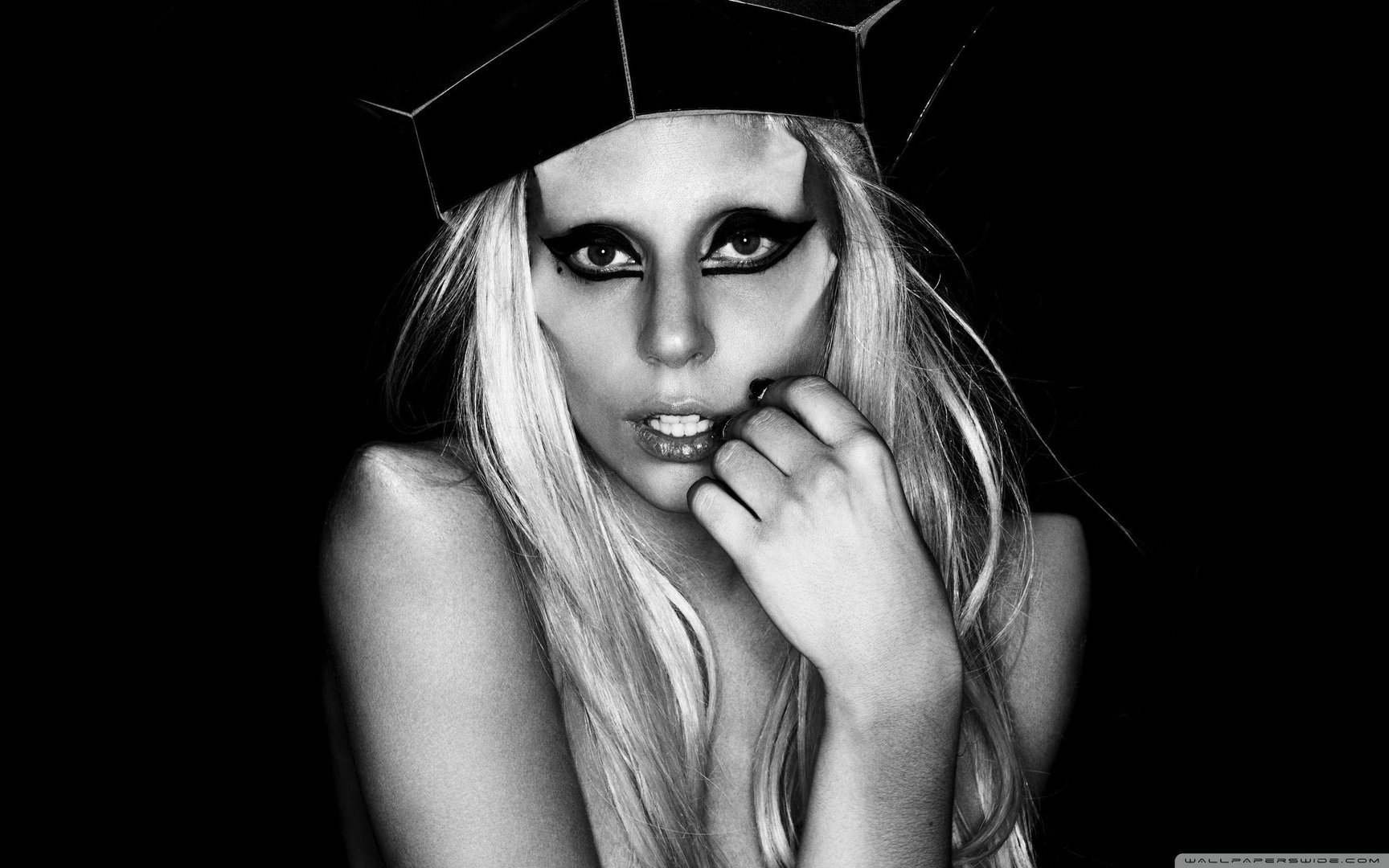 Lady Gaga Desktop Wallpaper.jpg