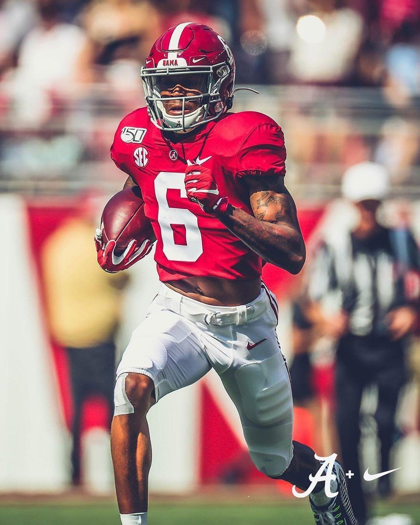 DeVonta Smith Pictures.jpg