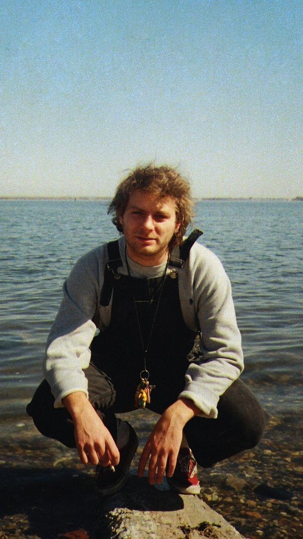 Mac DeMarco iPhone Background.jpg