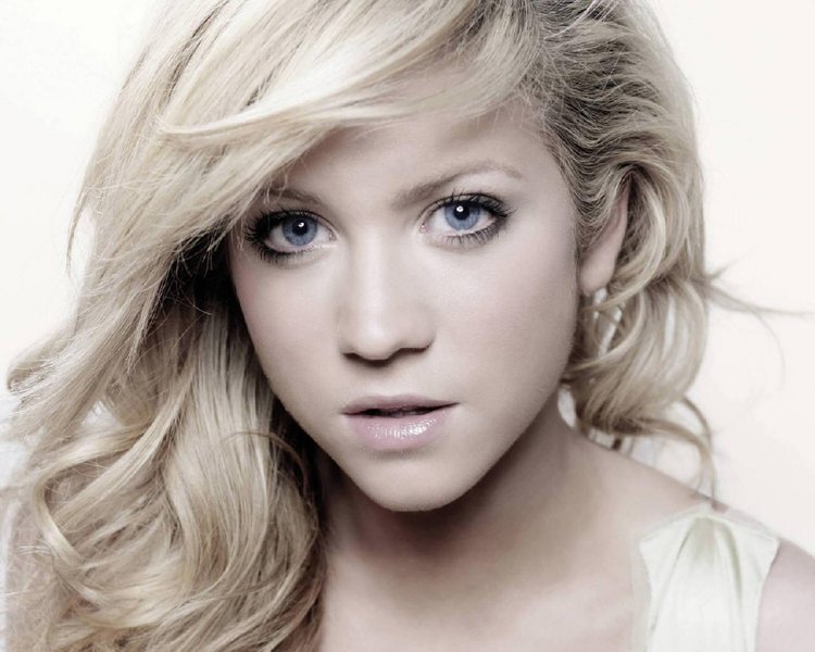 Brittany Snow