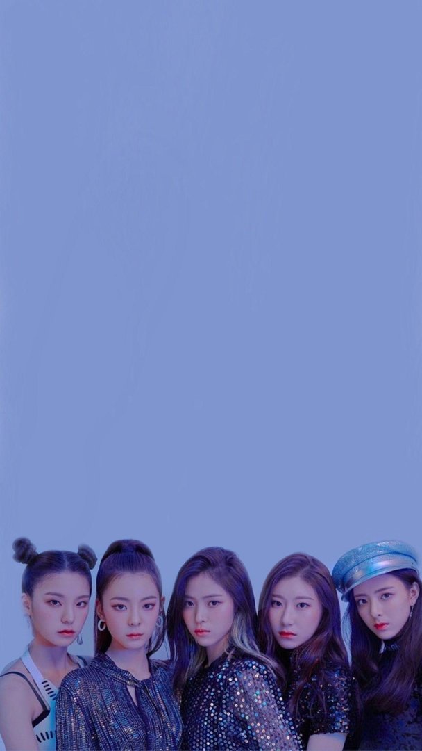 Itzy Images.jpg