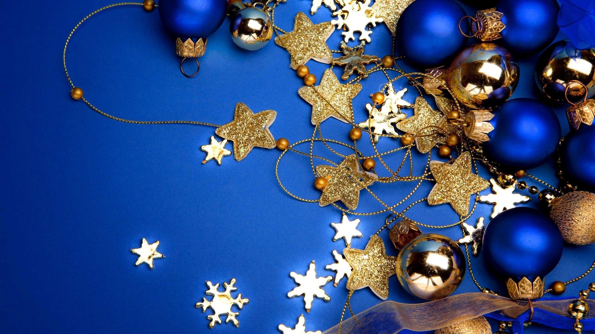 Blue Christmas Wallpapers.jpg