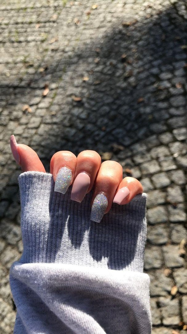 Cute Nails Wallpapers.jpg