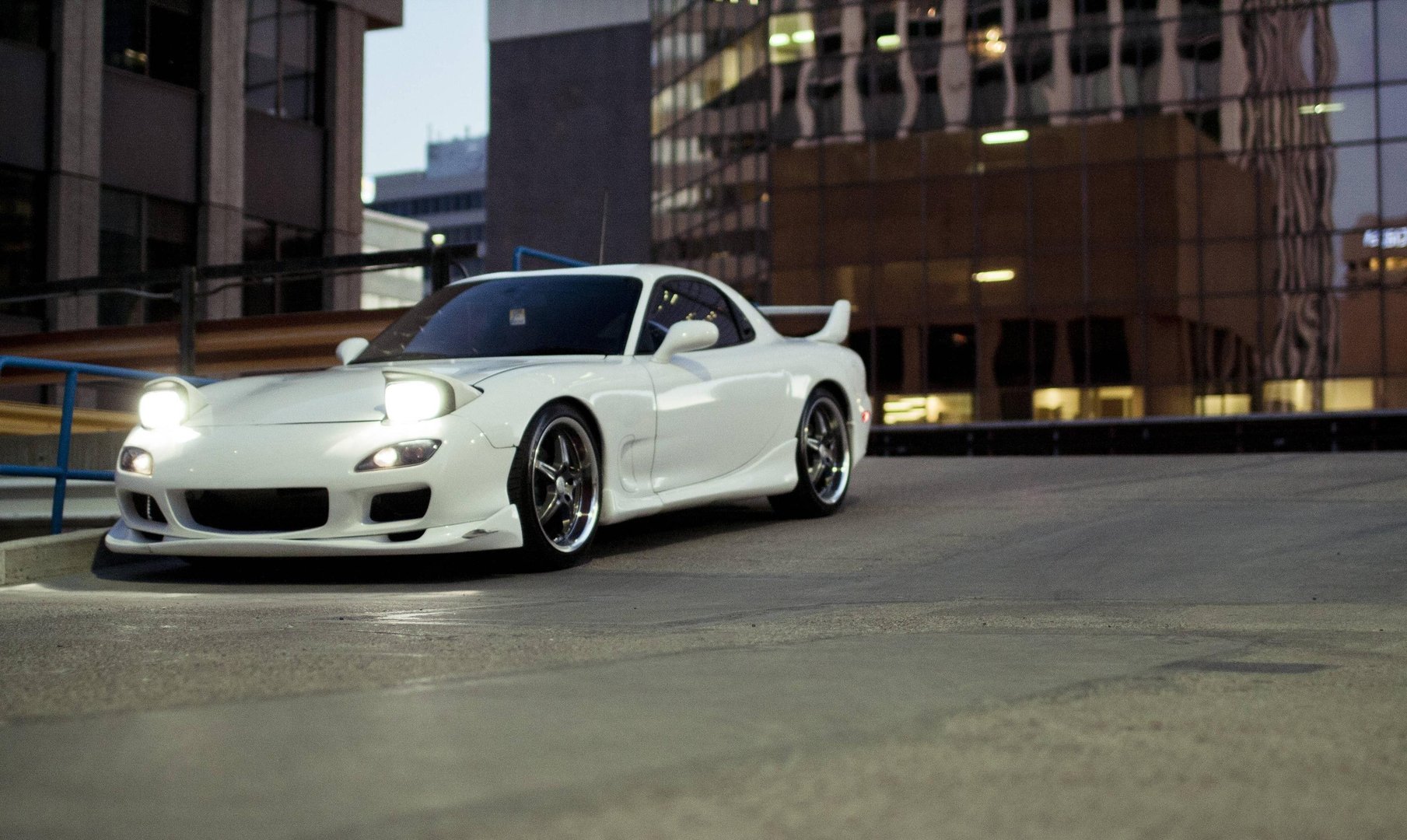 Rx7 4K Wallpaper.jpg