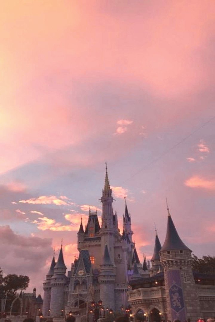 Castle Aesthetic Wallpaper.gif